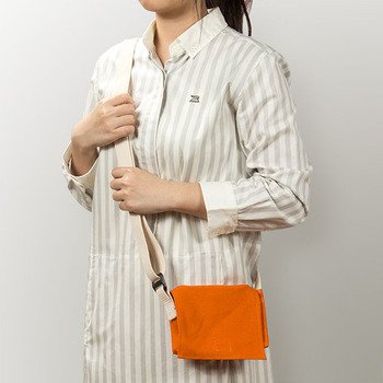色帆布書包-小型斜揹書包/拉鍊夾層+染橘色-單面單色印刷_1