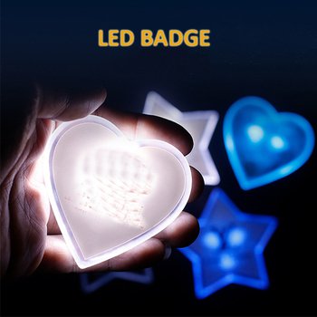 LED塑膠發光心形胸章_1