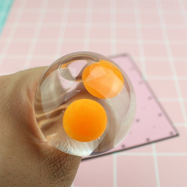 半透明蛋黃減壓球-軟橡膠+水壓力球_5