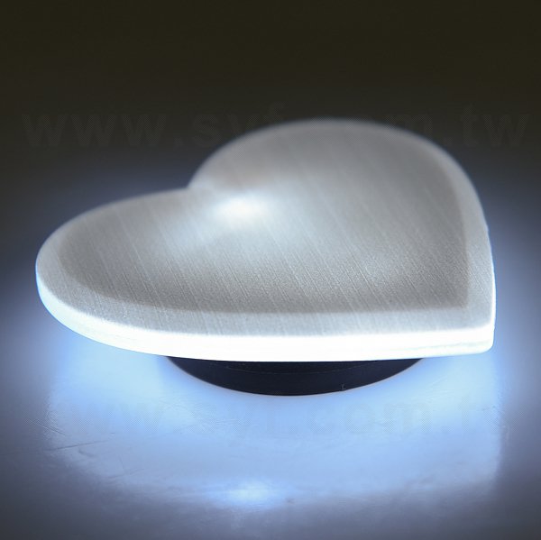 LED塑膠發光心形胸章_3