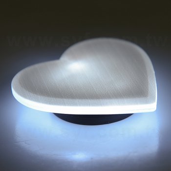 LED塑膠發光心形胸章_4