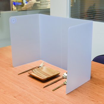 防疫隔板-半透明藍攜帶式用餐隔板-尺寸長48x寬24x高35cm-防疫新生活(現貨)_4